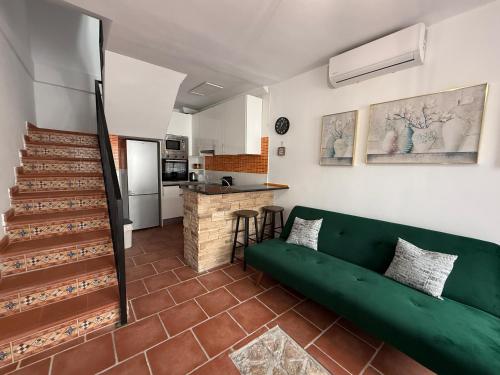 Estepona Old Town! 3bed house 5min Walk to Beach