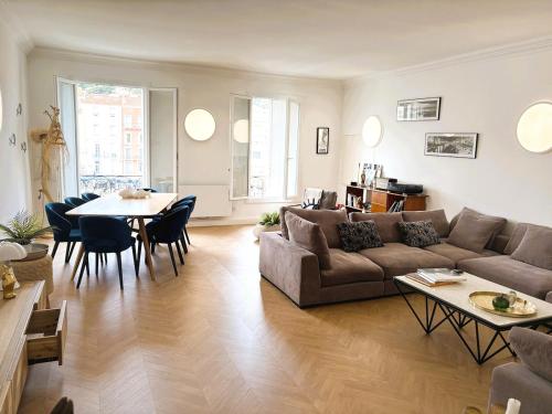 Sète centre sur les quais - appartement standing, spacieux, climatisé