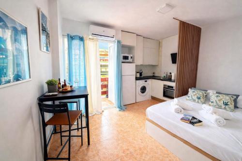 Brisa del Mar Suite ,Sea View Apartment near Beach By Budha Apartments