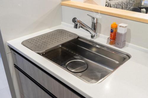 Spacious Skytree Stay, 8 Guests, Asakusa 11 mins, Modern Renovation, 8-min Walk to Station