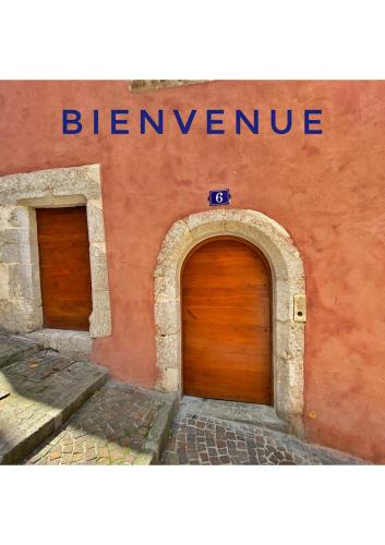 Coup de Coeur au pied du château - Nice studio ideally located