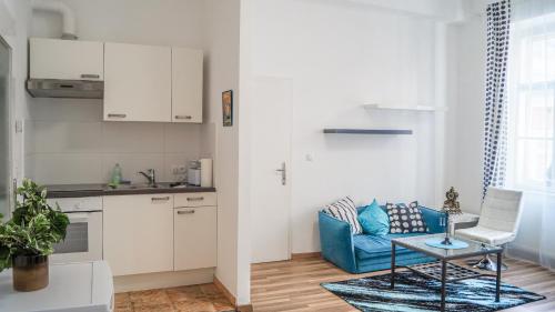 Sweet 2BR Apt, Near Schloss Belvedere & Rennweg