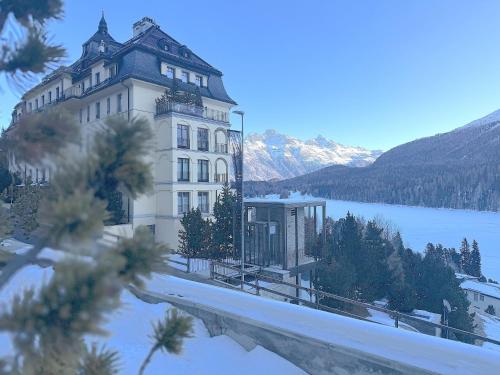 downtown Sankt Moritz luxury apartment with lake view