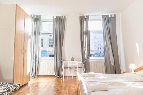 Comfortable 3BR Next to Belvedere, Ideal for short Stays