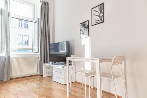 Comfortable 3BR Next to Belvedere, Ideal for short Stays