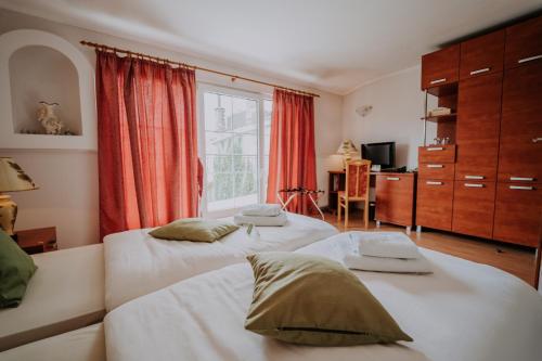 The Rooms by Dalia