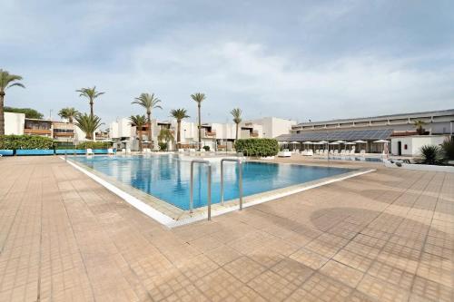 Moderno Estudio con Piscina en Arona - Ideal para Parejas