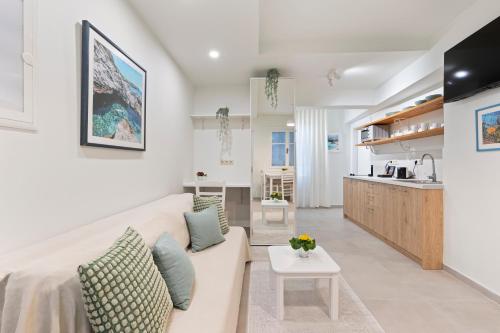 Ziv Boutique Apartments Town Square III