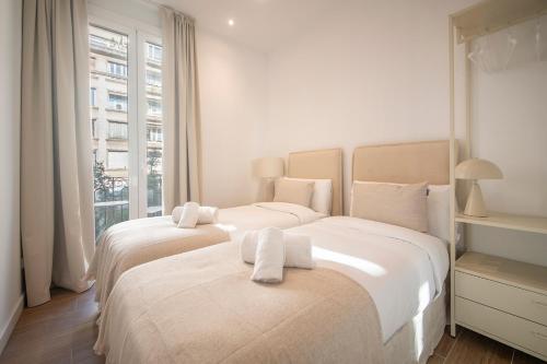 You Stylish Uptown Barcelona Apartments