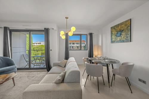 Sublime 2BR apartment Carlton Riviera Croisette
