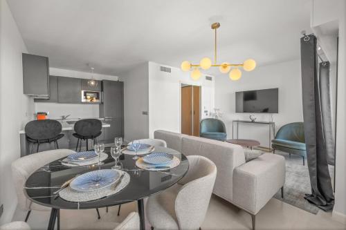 Sublime 2BR apartment Carlton Riviera Croisette
