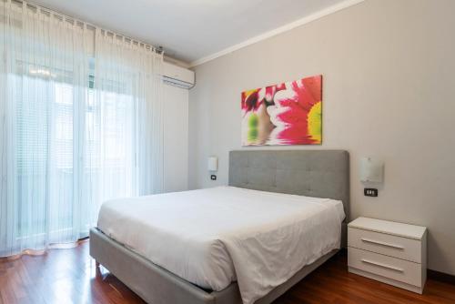 Modern 2-bed Apt Workspace - AC - Largo Dominioni - Casa Matildi
