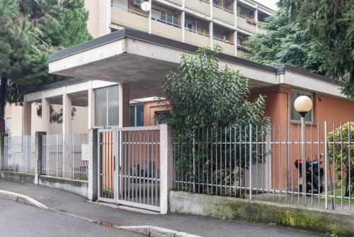 Modern 2-bed Apt Workspace - AC - Largo Dominioni - Casa Matildi