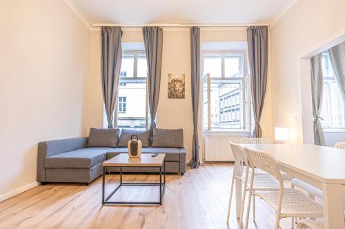 Spacious 2BR Apartment with Living Room in Central Vienna