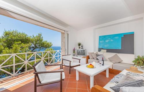 Private beach Vila Jana