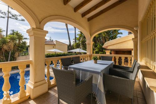 Villa Sara by Abahana Villas