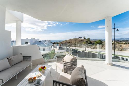 CT 404 - Faro's Fuengirola Higueron Hights - Seaviews