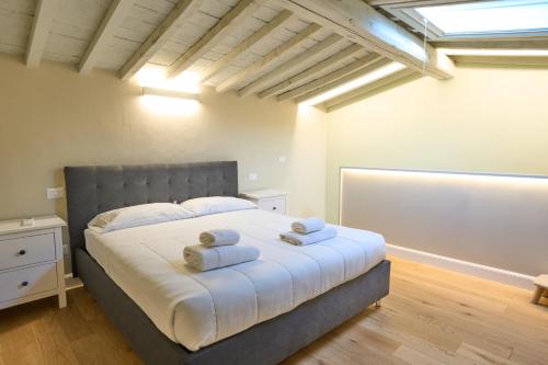 Modern Penthouse with Terrace San Frediano