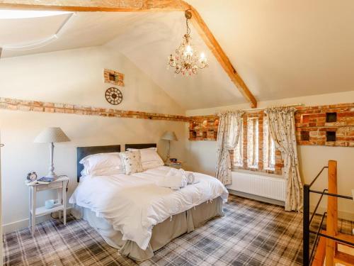a bedroom with a bed in a room at 2 Bed in York oc-g0154 in Ellerton