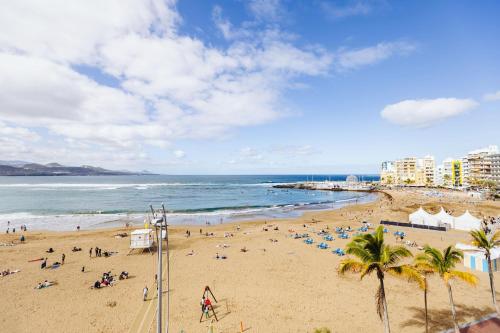 Beachfront apartment in Las Canteras S4
