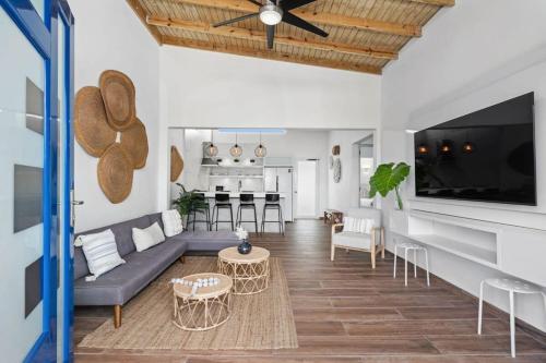 Villa Atlantico Ola - Shared Pool Access - 1 Parking Spot