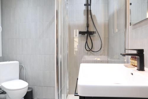 Parisian Charm 1-Bedroom Apartment near Les Invalides