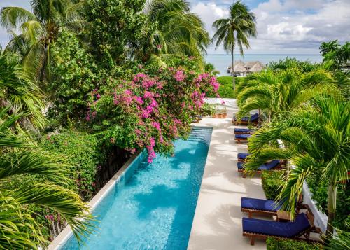 Weezie's Ocean Front Hotel and Garden Cottages