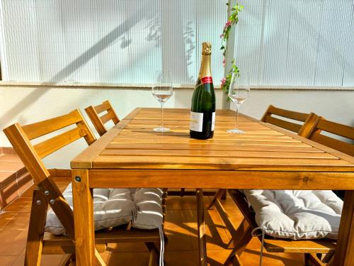 Apt con chill-out, piscina en la azotea a 5 min de la playa y parking privado