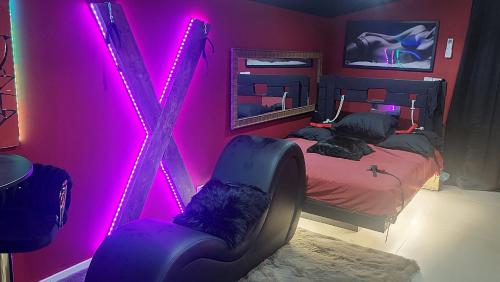Loveroom83