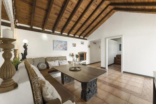 Casa Anabella by Escape Home