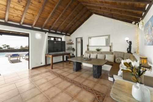 Casa Anabella by Escape Home