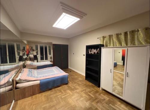 5 min from city center by feet