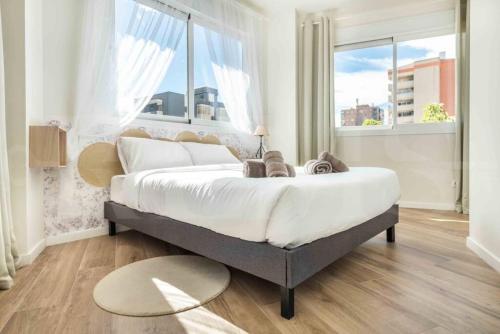 Bright & Central Charming Apartment REMS