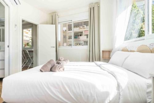 Bright & Central Charming Apartment REMS
