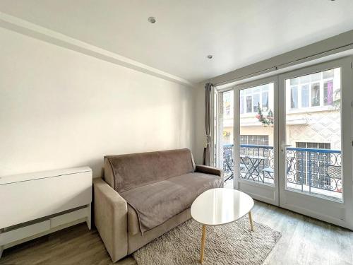 Superbe appartement avec terrasse centre-ville et plage à 5 min