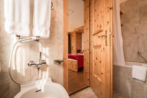 Hotel Nolda tesisinde bir banyo