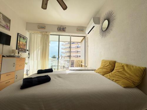 Studio vue mer Climatisé 50 m de la plage