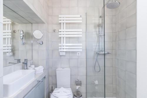 Central Apartment 2 Bedroom with Fast Internet