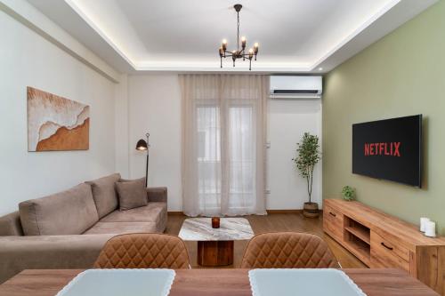 Acropolis Steps - 1BR, Acropolis