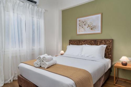 Acropolis Steps - 1BR, Acropolis