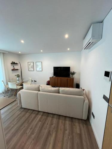 NEW Apartment, Sea Front & Shared Pool