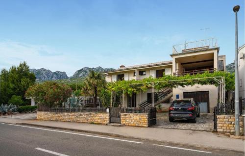 3 Bedroom Amazing Apartment In Seline