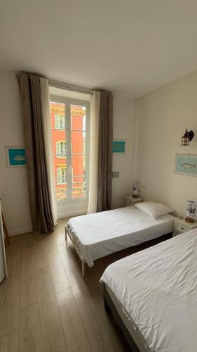 2 Bedrooms Appartement In Central Location on the famous Place Massena Nice