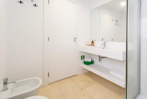 Lisbon Prime Studio Modern and Central