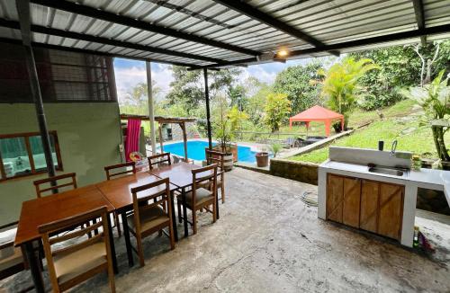 En hage utenfor Casa de Emmita