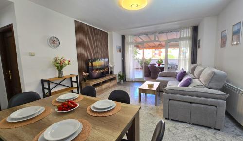NEXTHOME Pool & Terrace