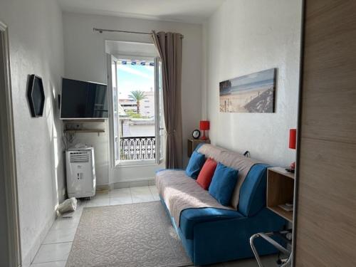 Studio w parking, close to film Festival Palace