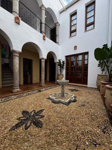 10 pax Downtown The Emir's Villa Free Parking