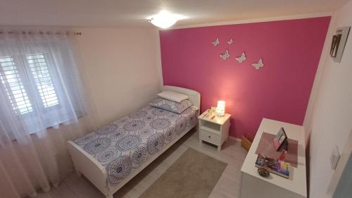 Casa Šimeti Charming Mediterranean Home near Poreč with Private Garden & Free Parking