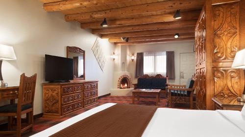 O cameră la Sagebrush Inn & Suites